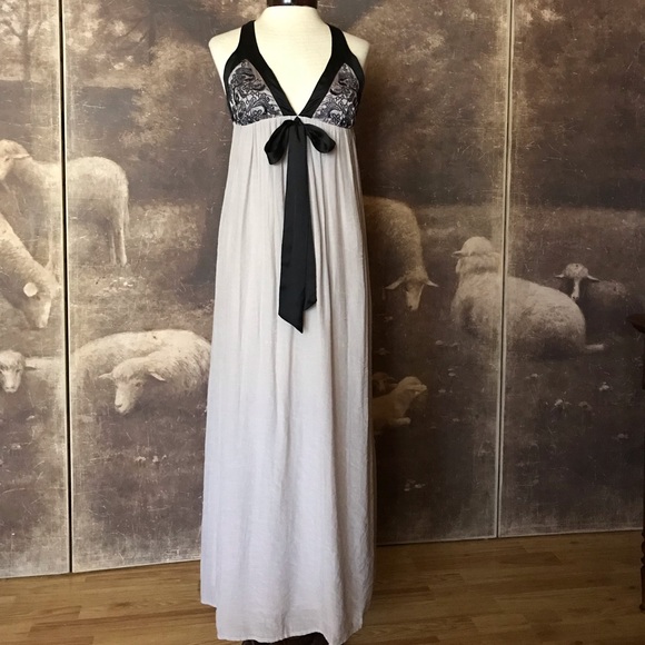 Dresses & Skirts - Gorgeous Maxi Dress